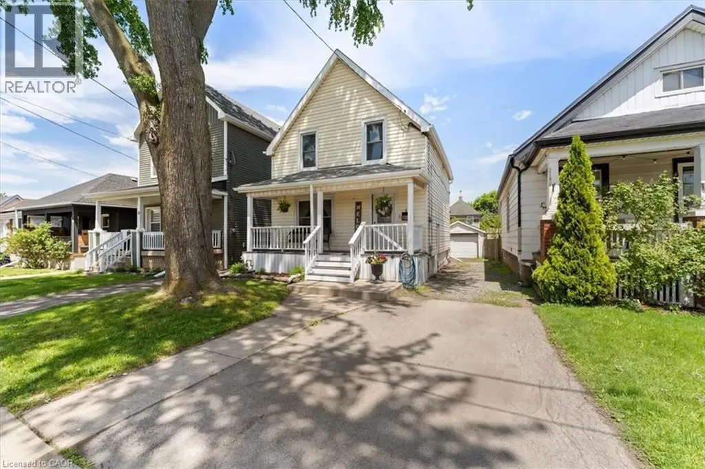 17 Craigmiller Avenue Hamilton ON L8L 3H9