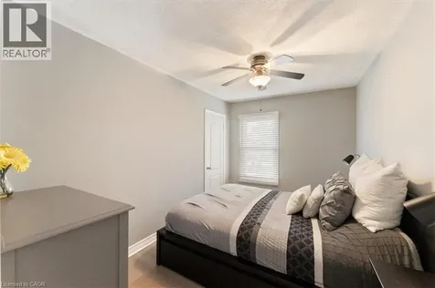 17 Craigmiller Avenue Hamilton ON L8L 3H9