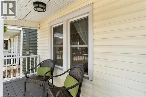 17 Craigmiller Avenue Hamilton ON L8L 3H9