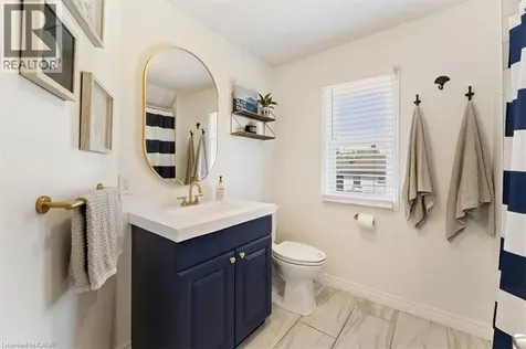 17 Craigmiller Avenue Hamilton ON L8L 3H9