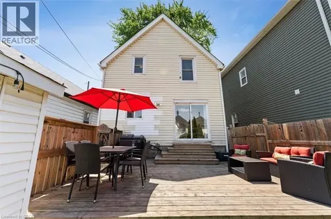 17 Craigmiller Avenue Hamilton ON L8L 3H9
