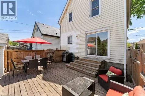 17 Craigmiller Avenue Hamilton ON L8L 3H9
