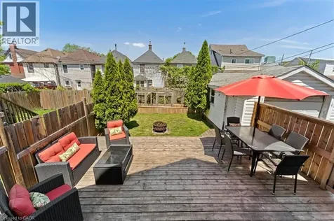 17 Craigmiller Avenue Hamilton ON L8L 3H9