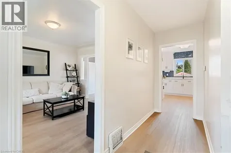 17 Craigmiller Avenue Hamilton ON L8L 3H9