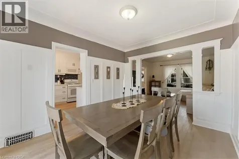17 Craigmiller Avenue Hamilton ON L8L 3H9