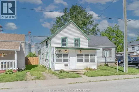 32 Degge Street Chatham ON N7M 4X2