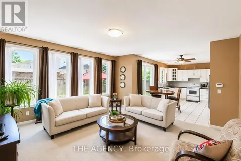 71 Dellgrove Circle Cambridge ON N1T 2J9