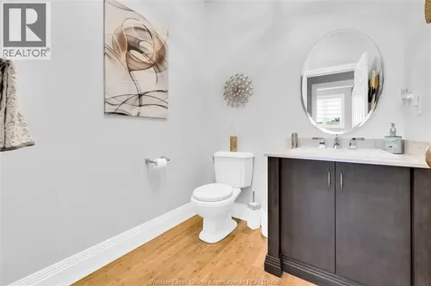 2895 Piccadilly Avenue Tecumseh ON N0R 1L0