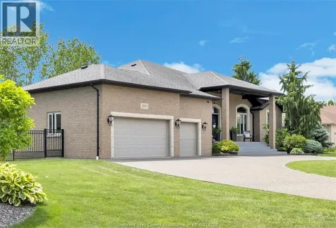 2895 Piccadilly Avenue Tecumseh ON N0R 1L0