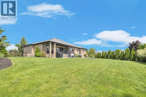 2895 Piccadilly Avenue Tecumseh ON N0R 1L0