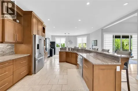 2895 Piccadilly Avenue Tecumseh ON N0R 1L0