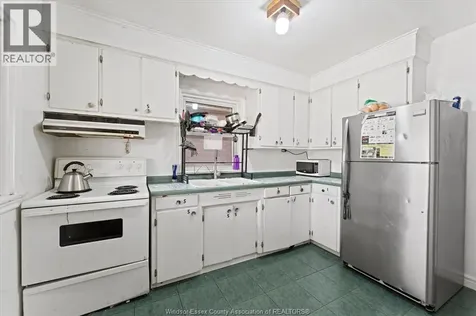 72-74 Hanna Street East Windsor ON N8X 2M9