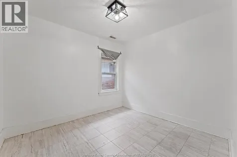 72-74 Hanna Street East Windsor ON N8X 2M9