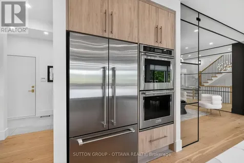 1533 Rosebella Avenue Ottawa ON K1T 1G6