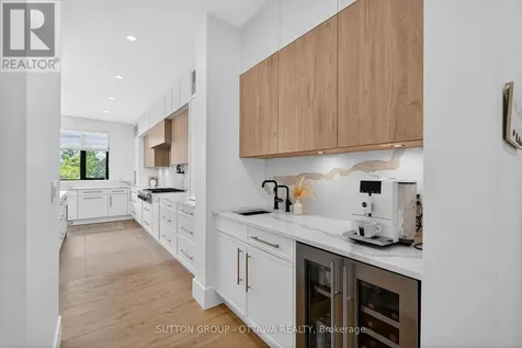 1533 Rosebella Avenue Ottawa ON K1T 1G6