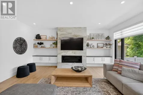 1533 Rosebella Avenue Ottawa ON K1T 1G6