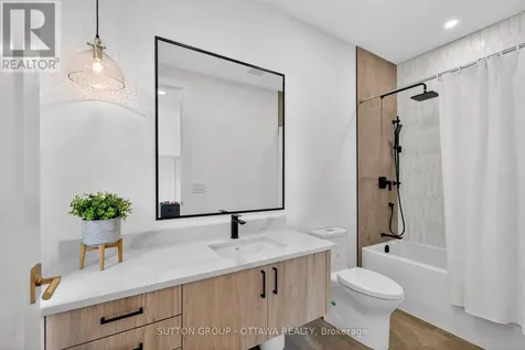 1533 Rosebella Avenue Ottawa ON K1T 1G6