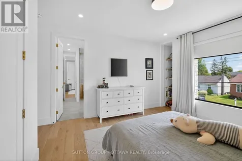 1533 Rosebella Avenue Ottawa ON K1T 1G6