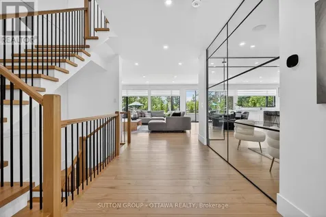 1533 Rosebella Avenue Ottawa ON K1T 1G6