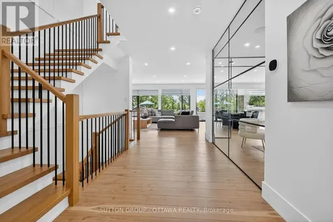 1533 Rosebella Avenue Ottawa ON K1T 1G6