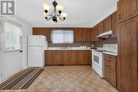 274 Breezehill Avenue South Ottawa ON K1Y 2J3