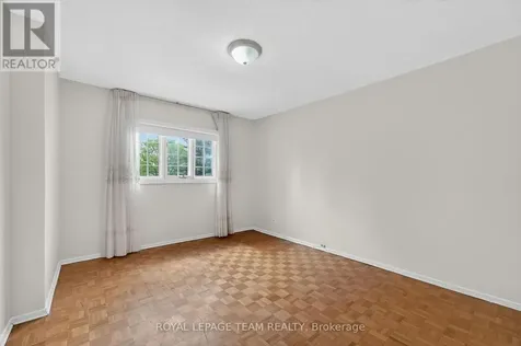 274 Breezehill Avenue South Ottawa ON K1Y 2J3