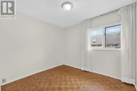 274 Breezehill Avenue South Ottawa ON K1Y 2J3