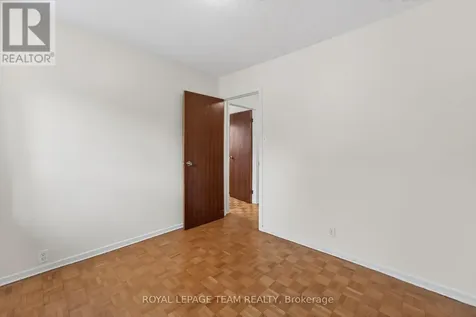 274 Breezehill Avenue South Ottawa ON K1Y 2J3