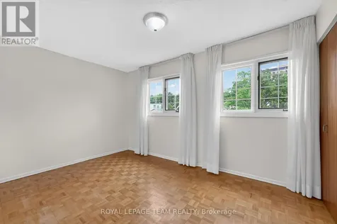 274 Breezehill Avenue South Ottawa ON K1Y 2J3