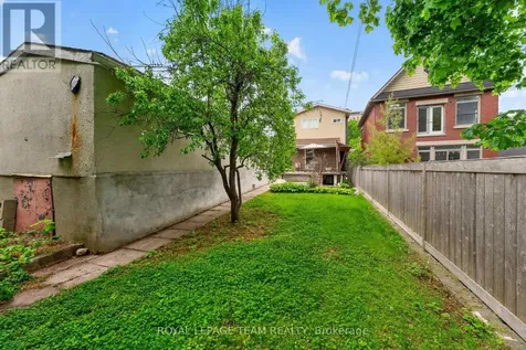 274 Breezehill Avenue South Ottawa ON K1Y 2J3