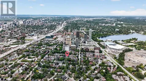 274 Breezehill Avenue South Ottawa ON K1Y 2J3