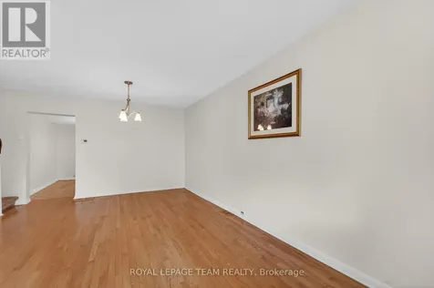 274 Breezehill Avenue South Ottawa ON K1Y 2J3