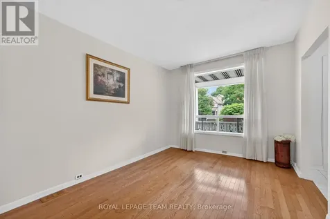 274 Breezehill Avenue South Ottawa ON K1Y 2J3