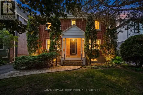 568 Golden Avenue Ottawa ON K2A 2E9