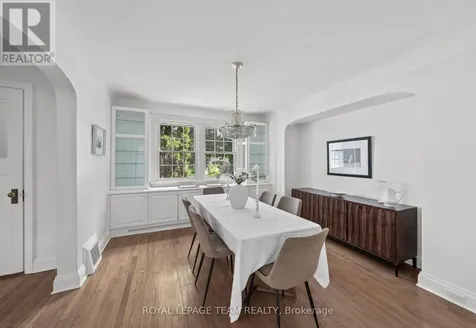 568 Golden Avenue Ottawa ON K2A 2E9
