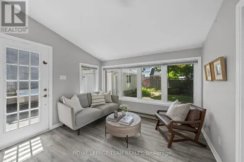 568 Golden Avenue Ottawa ON K2A 2E9