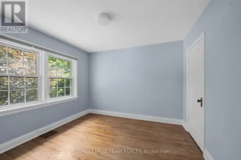 568 Golden Avenue Ottawa ON K2A 2E9