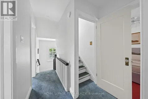 568 Golden Avenue Ottawa ON K2A 2E9