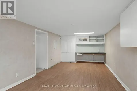 568 Golden Avenue Ottawa ON K2A 2E9
