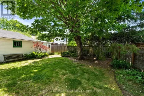 568 Golden Avenue Ottawa ON K2A 2E9