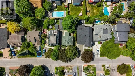 568 Golden Avenue Ottawa ON K2A 2E9