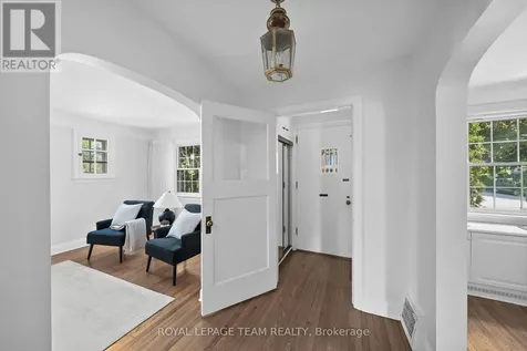 568 Golden Avenue Ottawa ON K2A 2E9