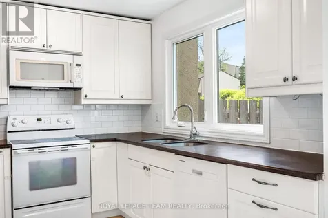 182 Owl Drive Ottawa ON K1V 9P6