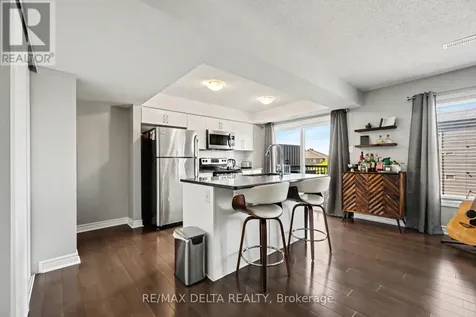301B Des Tilleuls Private Ottawa ON K4A 1B7