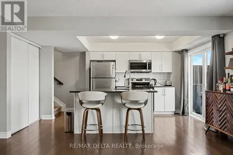 301B Des Tilleuls Private Ottawa ON K4A 1B7