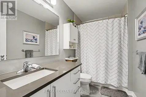 301B Des Tilleuls Private Ottawa ON K4A 1B7
