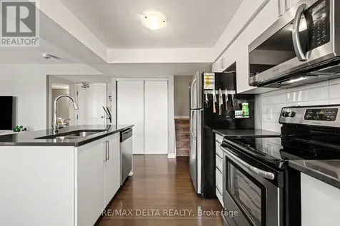 301B Des Tilleuls Private Ottawa ON K4A 1B7