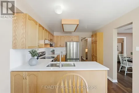 173 Whalings Circle Ottawa ON K2S 1S4