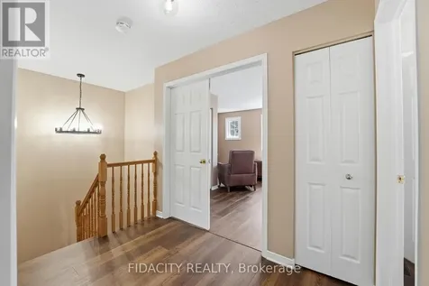 173 Whalings Circle Ottawa ON K2S 1S4