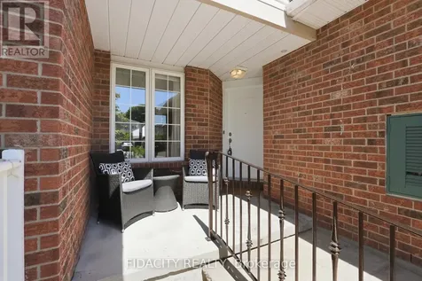 173 Whalings Circle Ottawa ON K2S 1S4